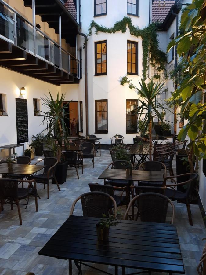 Hotel Weisses Ross Elsterwerda Eksteriør bilde