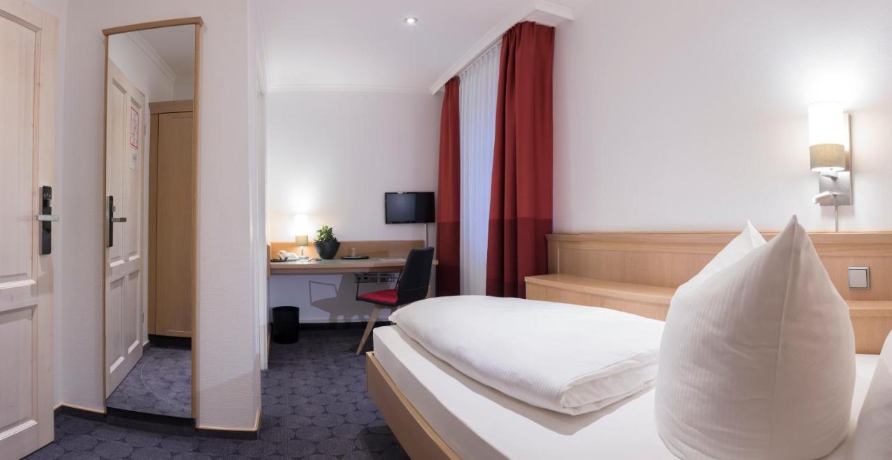 Hotel Weisses Ross Elsterwerda Eksteriør bilde