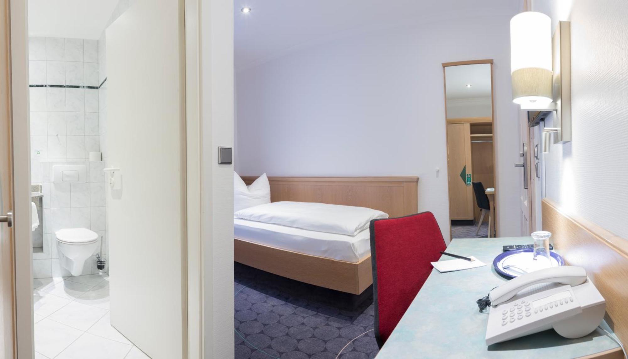 Hotel Weisses Ross Elsterwerda Eksteriør bilde